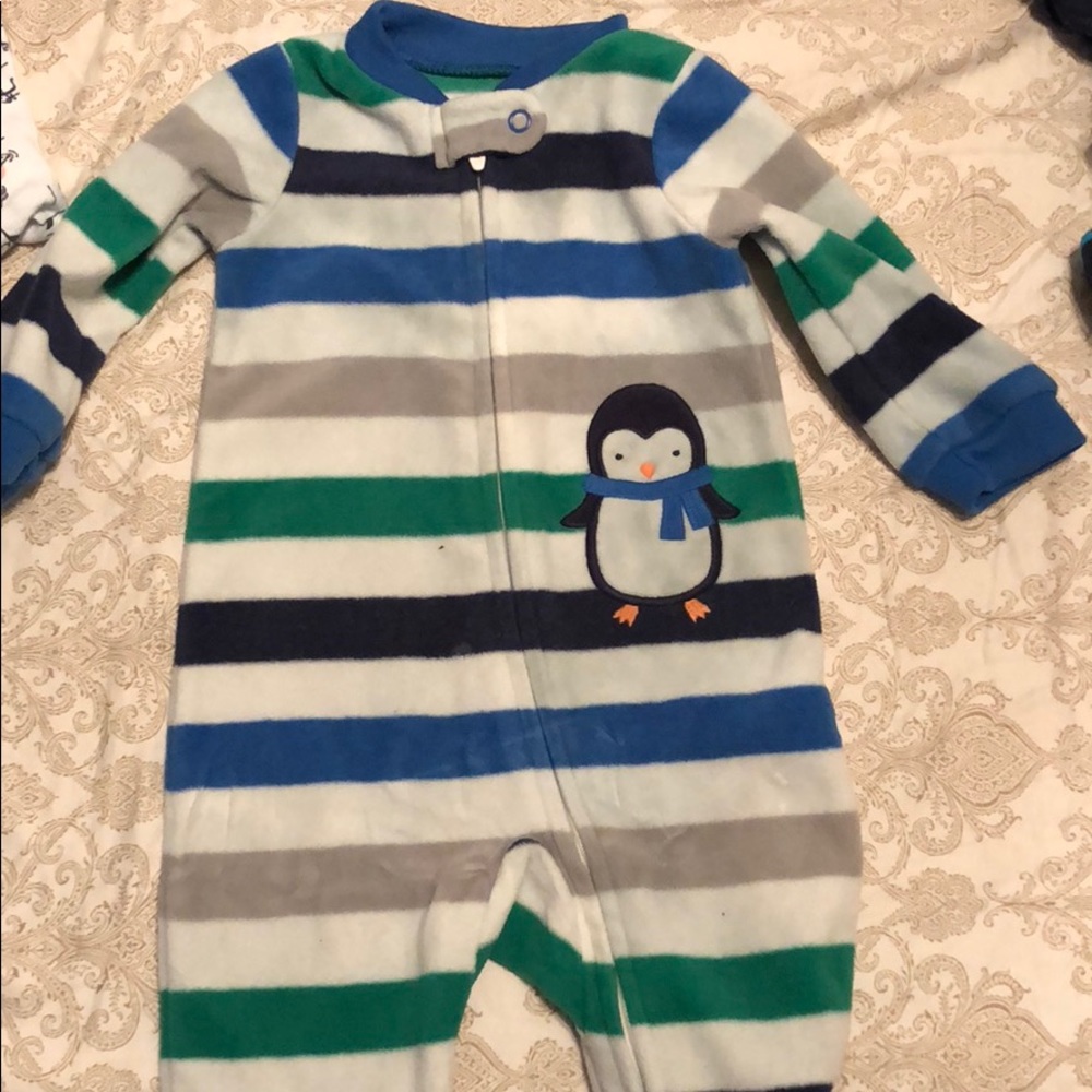 Too small - Picture 2 of 4